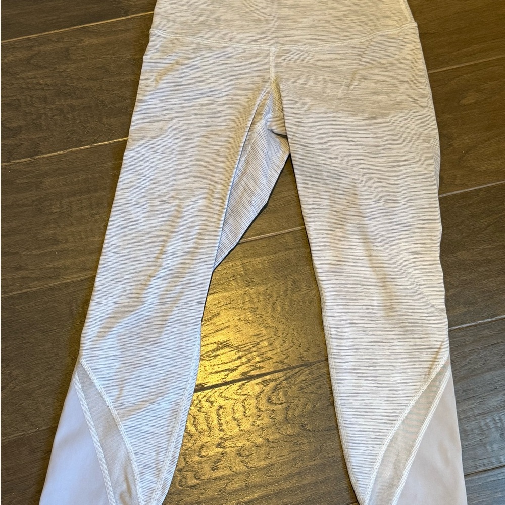Lululemon Light Grey Ribbed Leggings (Align)